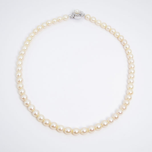 No Brand Vintage Akoya Pearl with Silver Flower Buckle Necklace