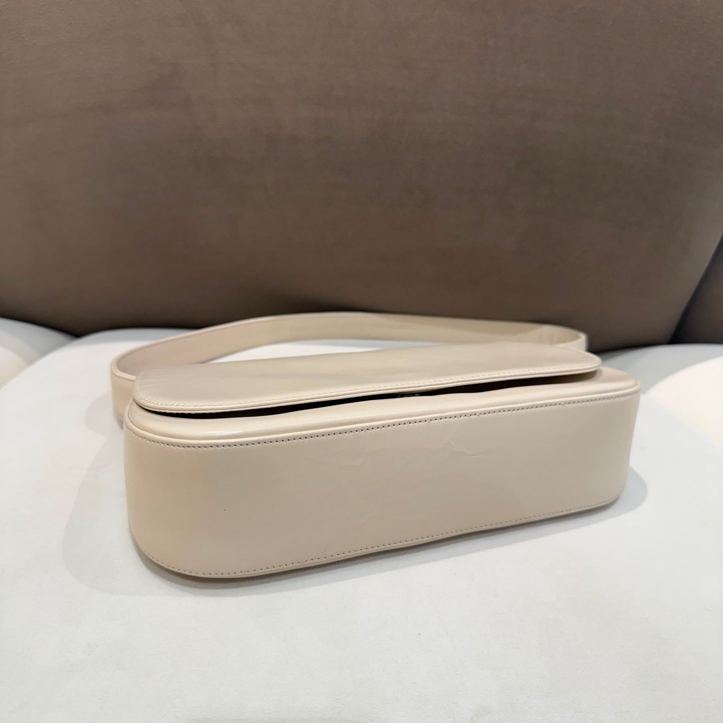 Bally Vintage Ivory Leather Minimal Shoulder Bag