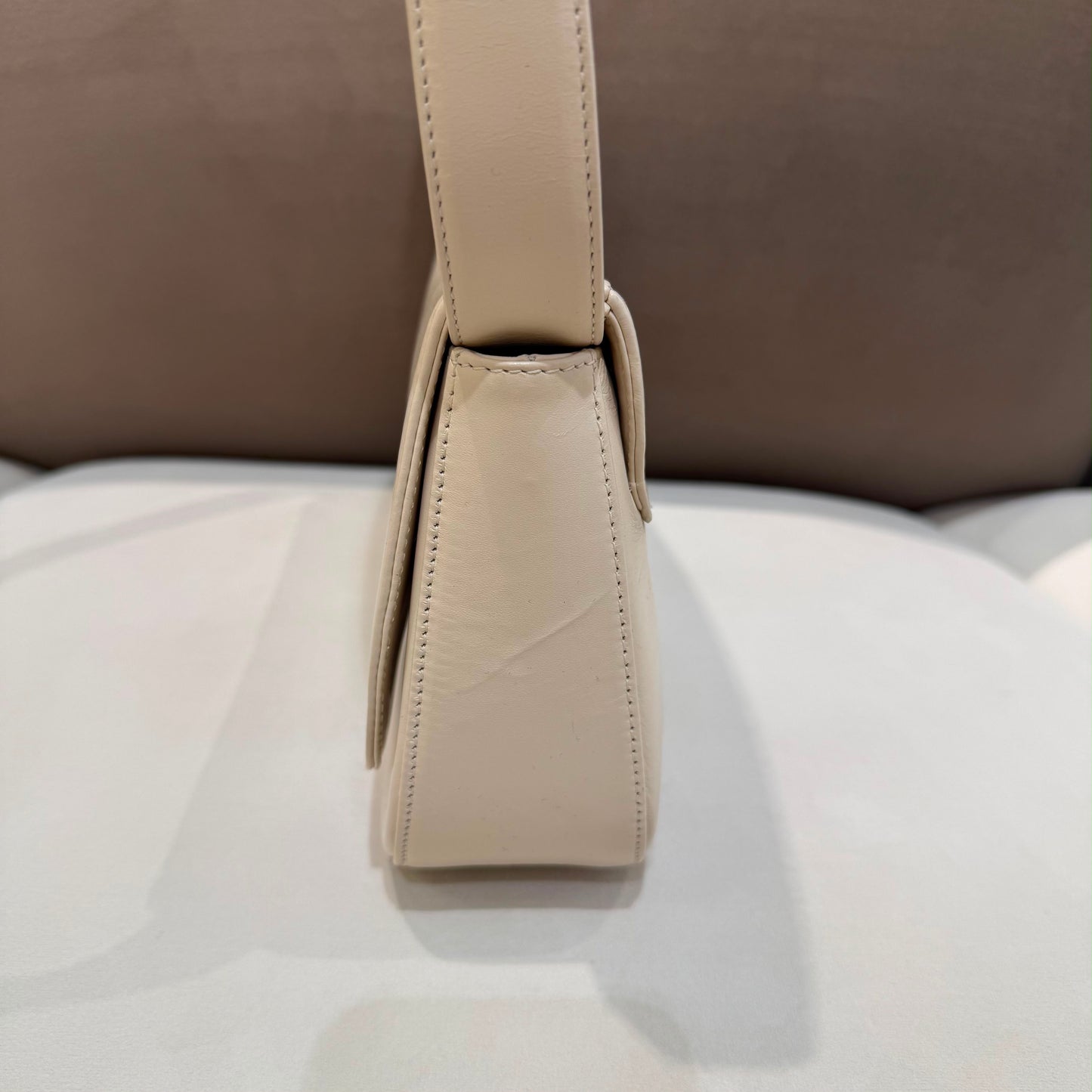 Bally Vintage Ivory Leather Minimal Shoulder Bag