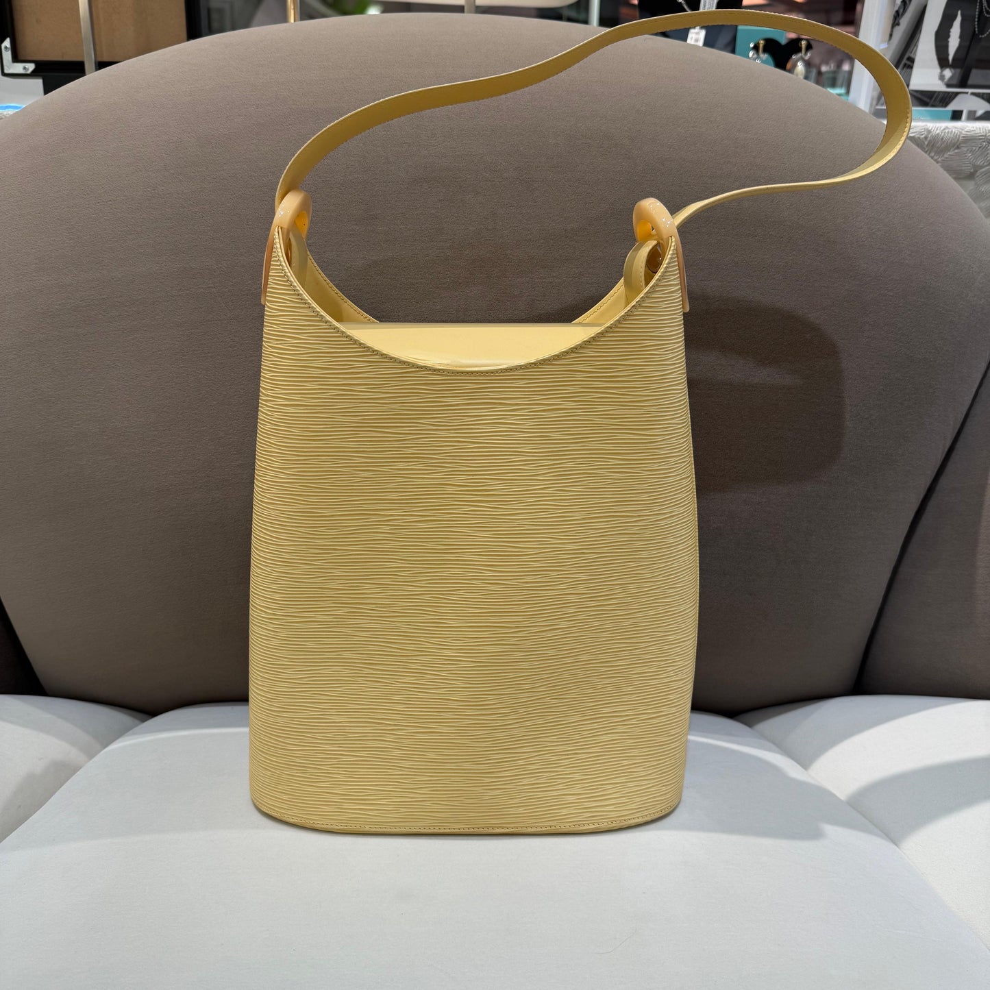 Louis Vuitton Vintage Epi Verseau Vanille Shoulder Bag