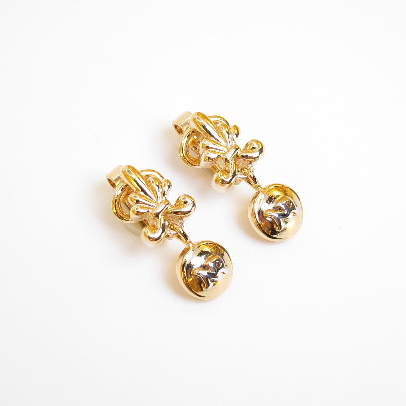 Nina Ricci Vintage NR Logo Ribbon Bow Drop Dangle Golden Clip-on Earrings