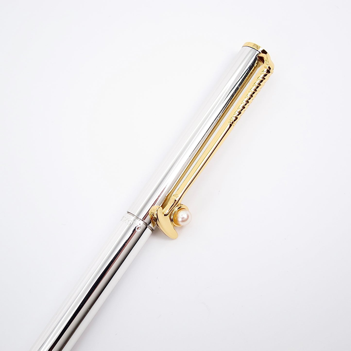 Mikimoto Vintage Golf Motif with Baby Pearl Ballpoint Pen