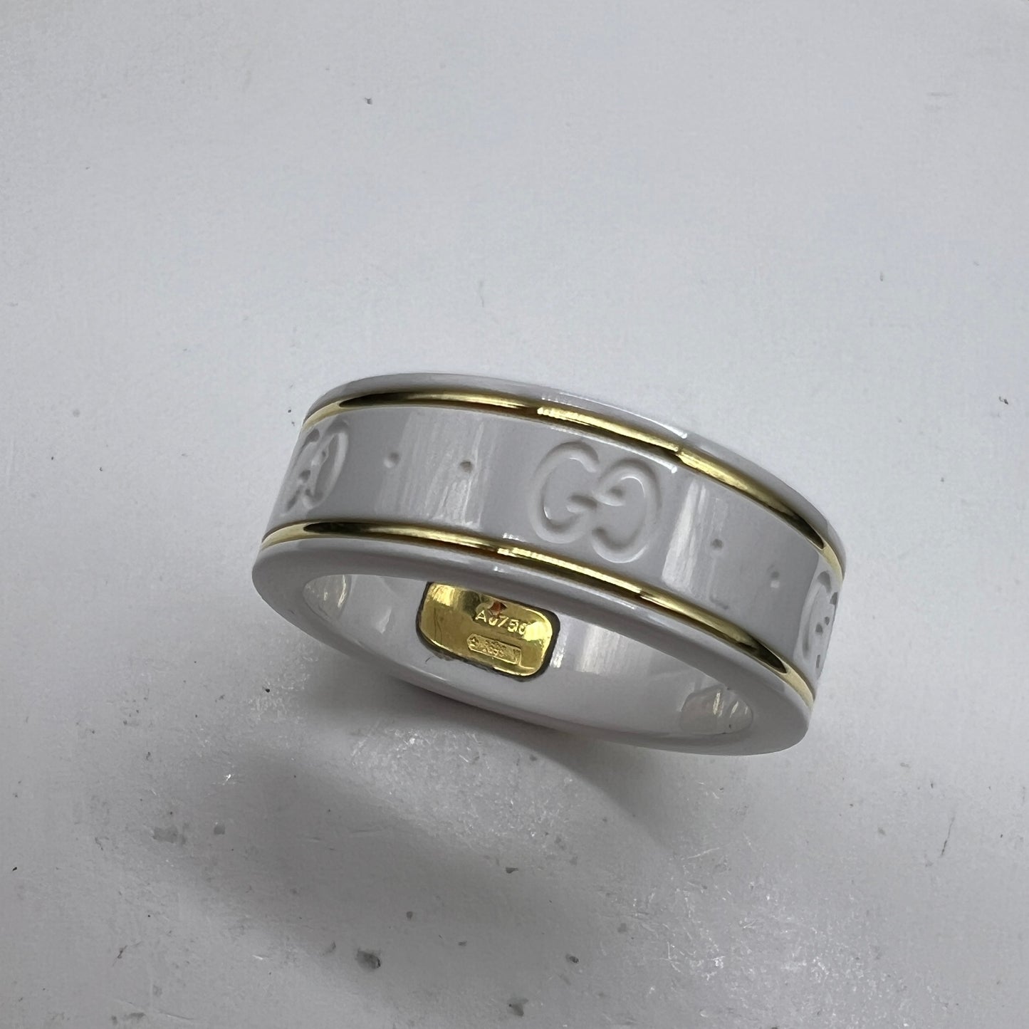 Gucci Vintage Gg Logo Yellow 750 Gold Ring