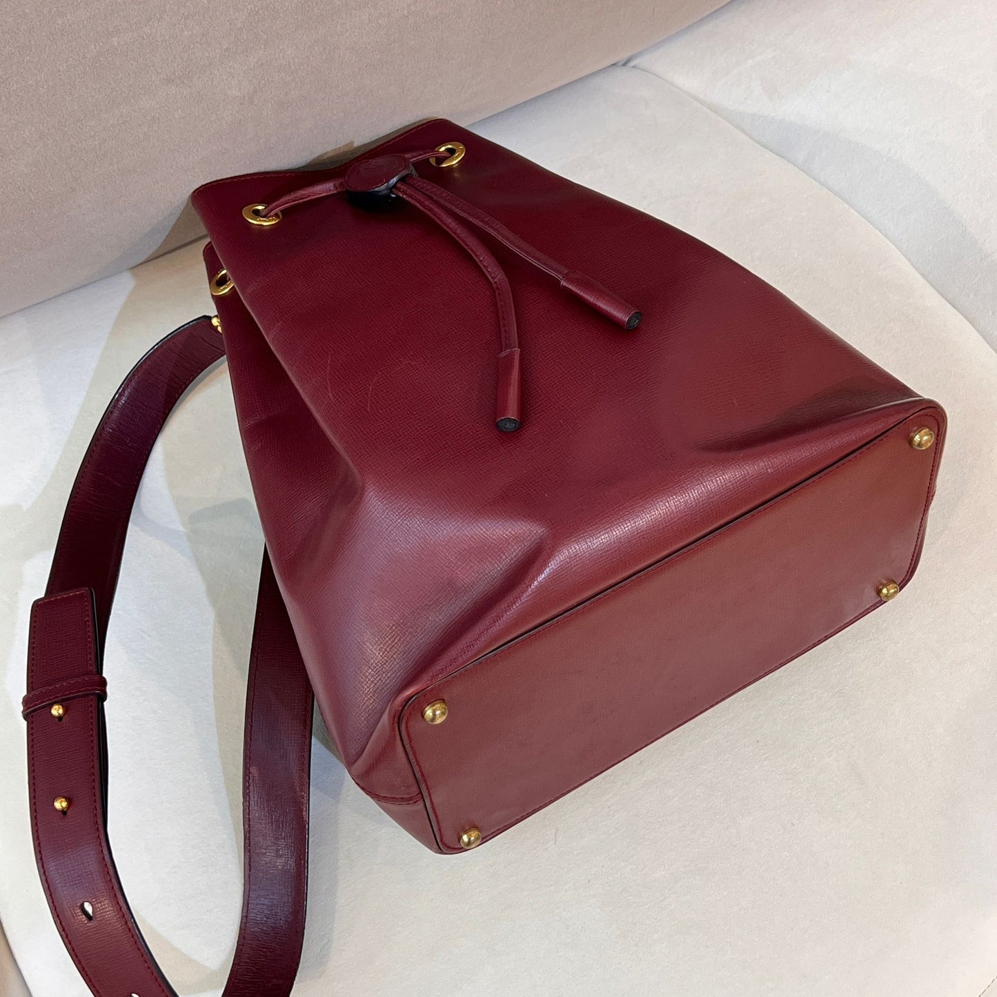 Cartier Vintage Must De Cartier Bordeaux Leather Drawstring Shoulder Bag