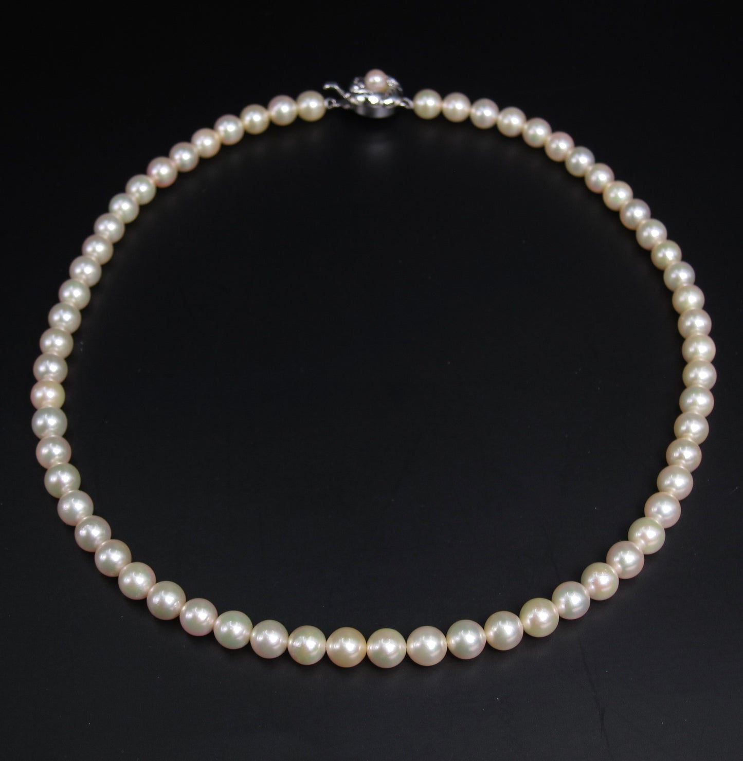 No Brand Vintage Akoya Pearl with Silver Flower Buckle Necklace