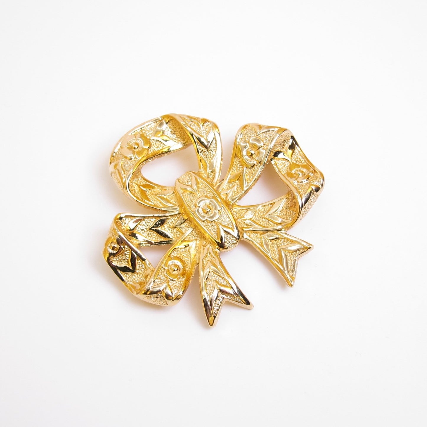 Burberry Vintage Ribbon with Flower Golden Brooch