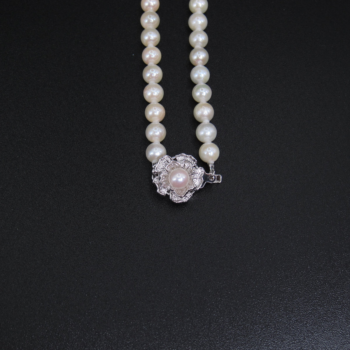 No Brand Vintage Akoya Pearl with Silver Flower Buckle Long Necklace