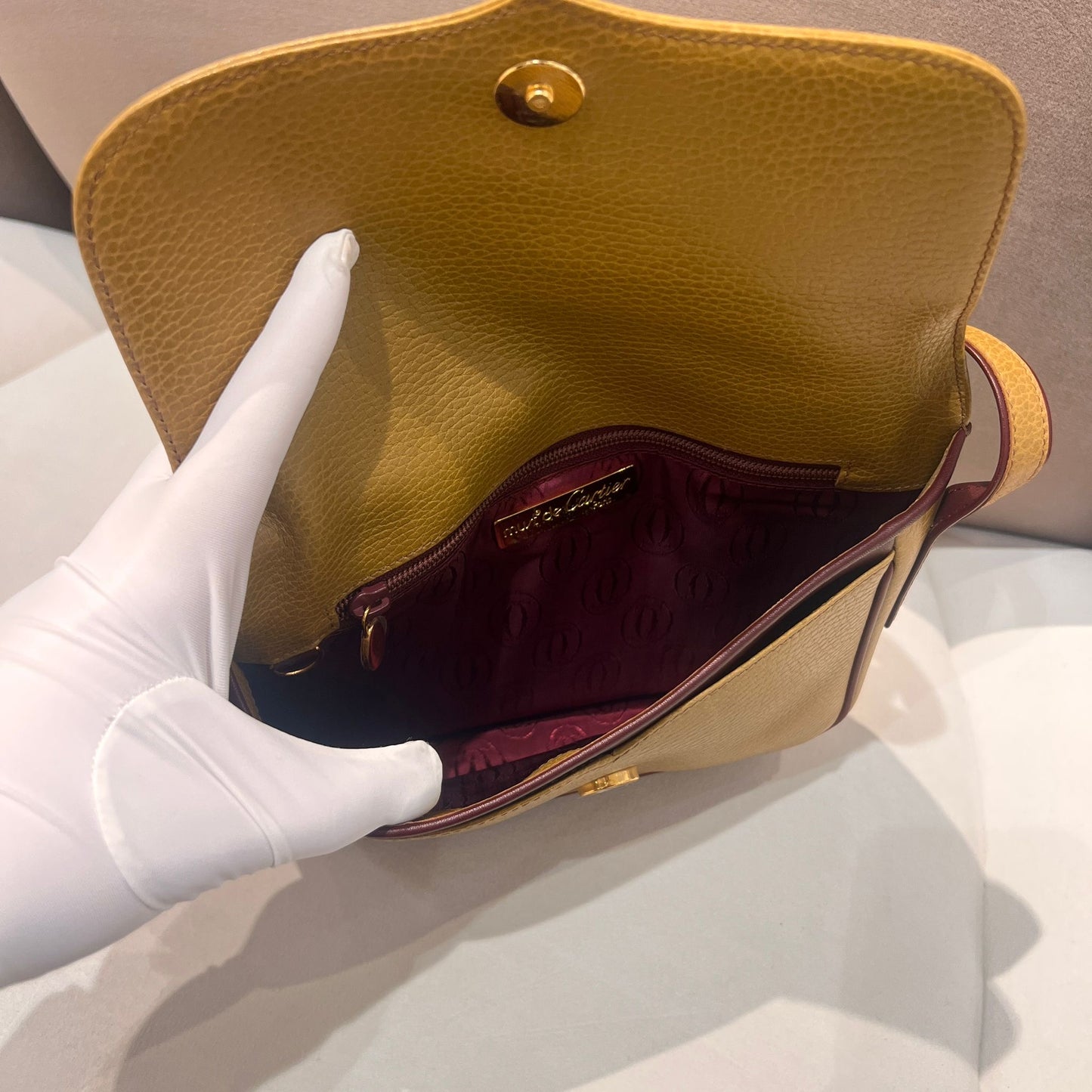 Cartier Vintage Must Line Beige Leather Shoulder Bag