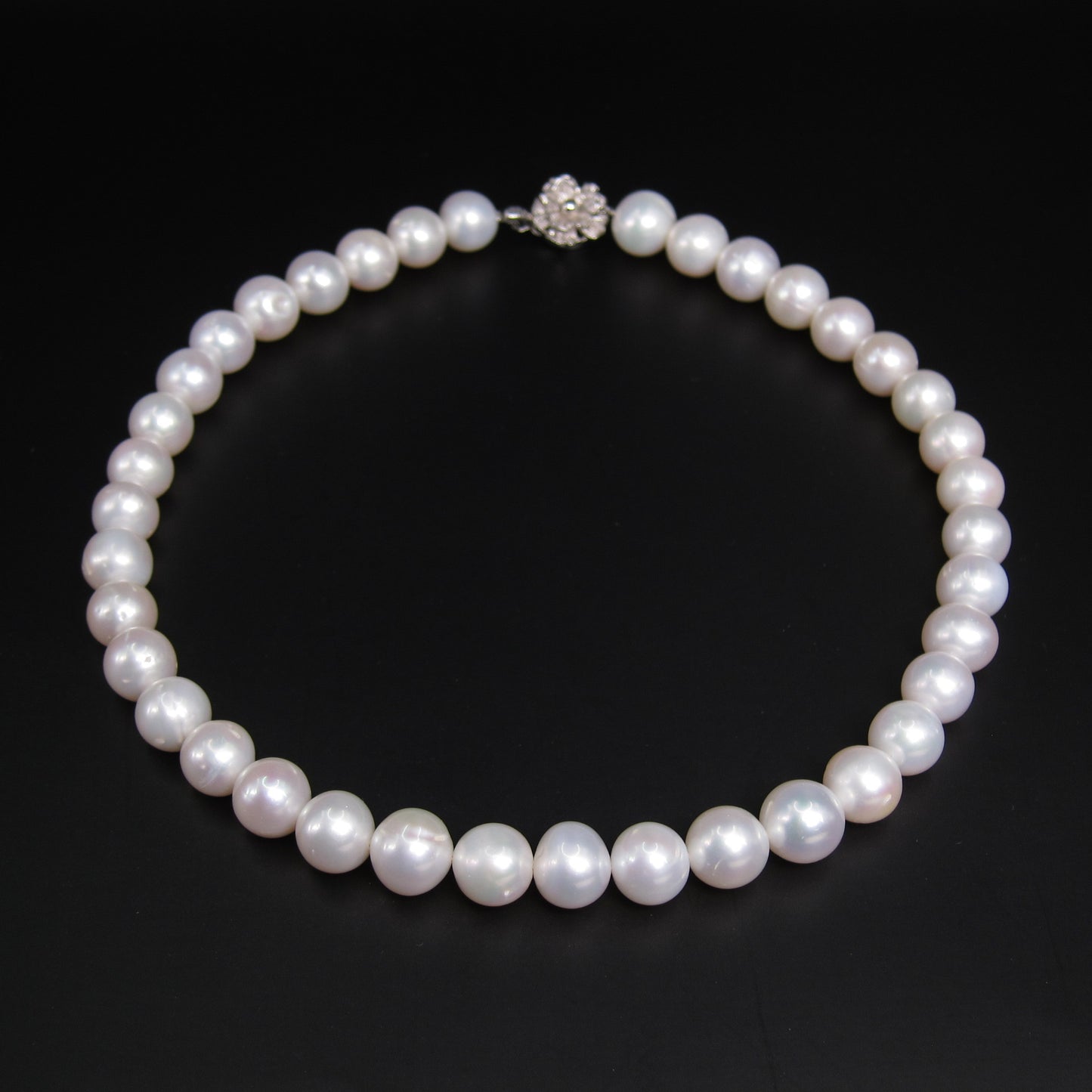 No Brand Vintage Freshwater Pearl with Silver Flower Buckle Necklace