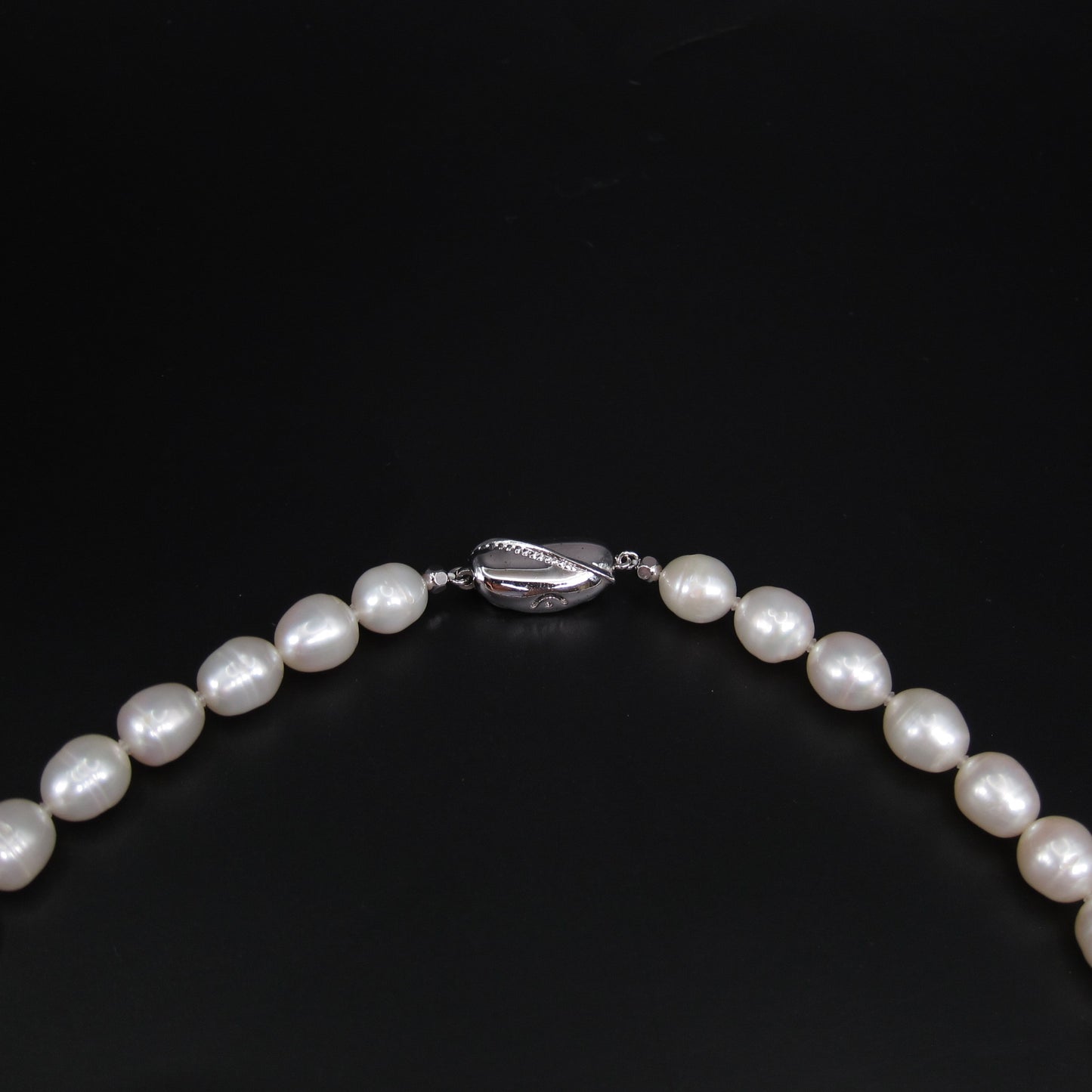 No Brand Vintage Freshwater Pearl with Silver Buckle Necklace