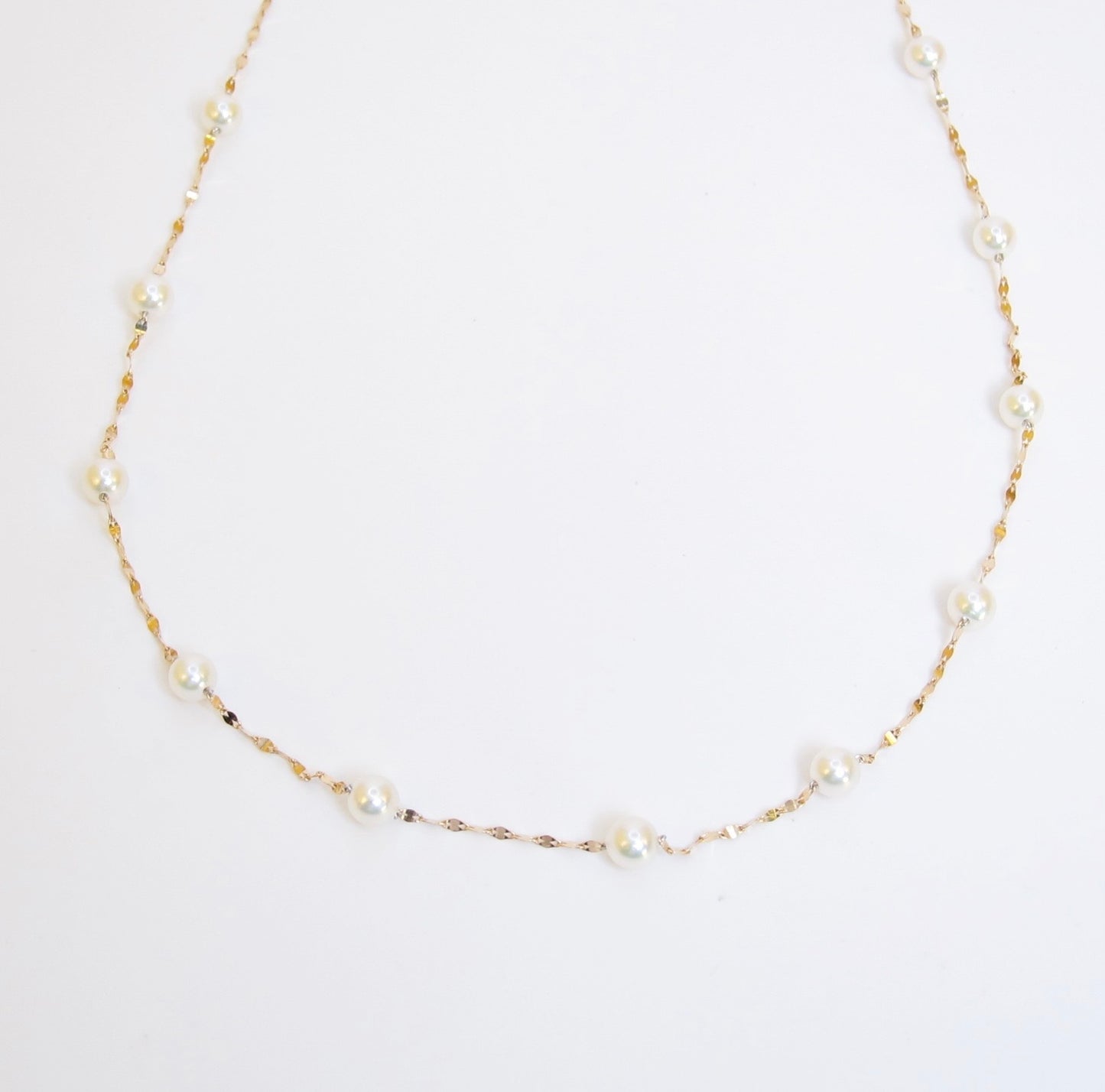 No Brand Vintage 18K Gold Pearl Station Necklace