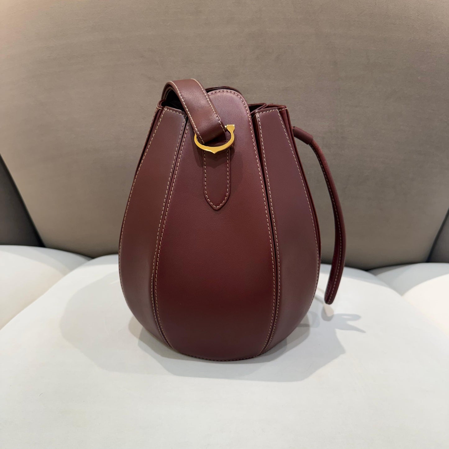 Cartier Vintage Must De Cartier Burgundy Leather Drawstring Shoulder Bag