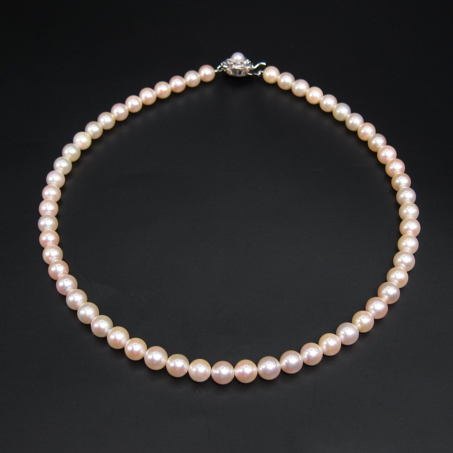 No Brand Vintage Akoya Pearl with Silver Flower Buckle Necklace