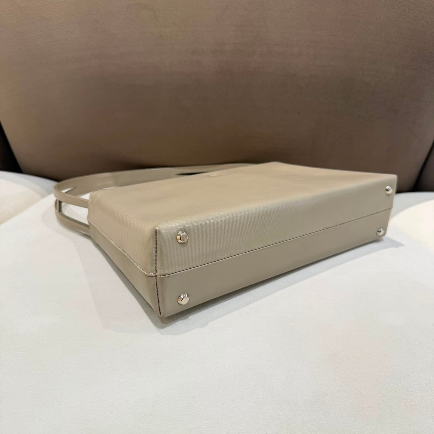Givenchy Vintage Leather Shoulder Bag – Pale Taupe