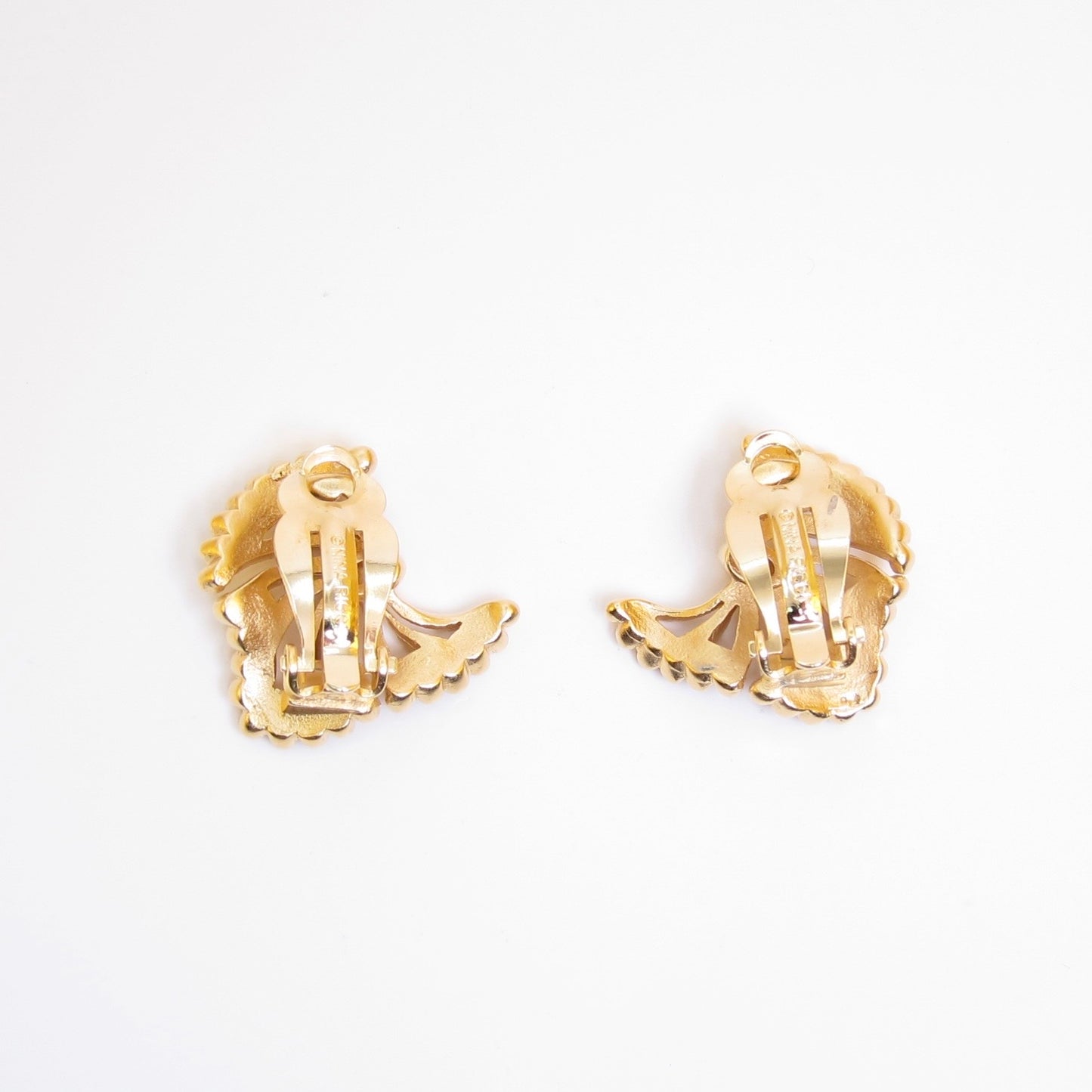 Nina Ricci Vintage Ribbed Ribbon Bow Golden Clip-on Earrings