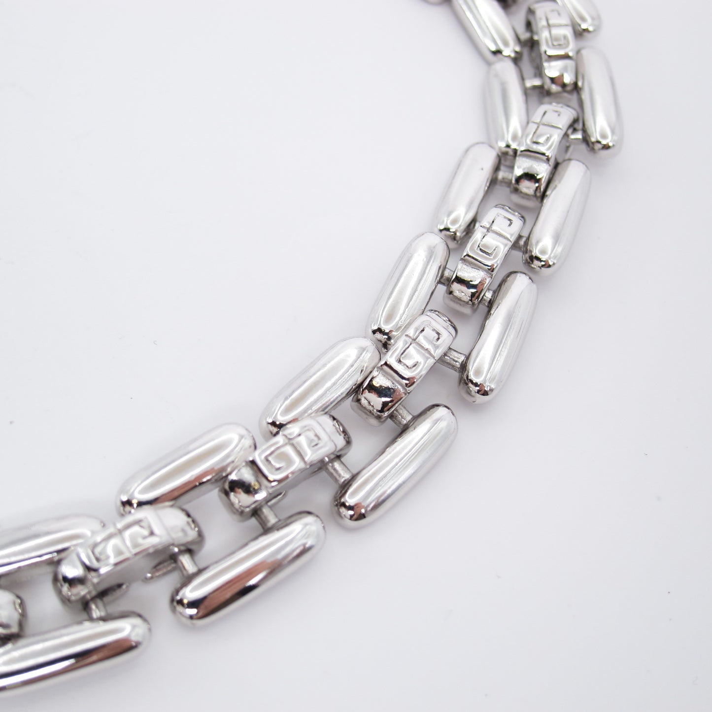 Givenchy Vintage GG Logo Stylish Chain Link Silver Necklace