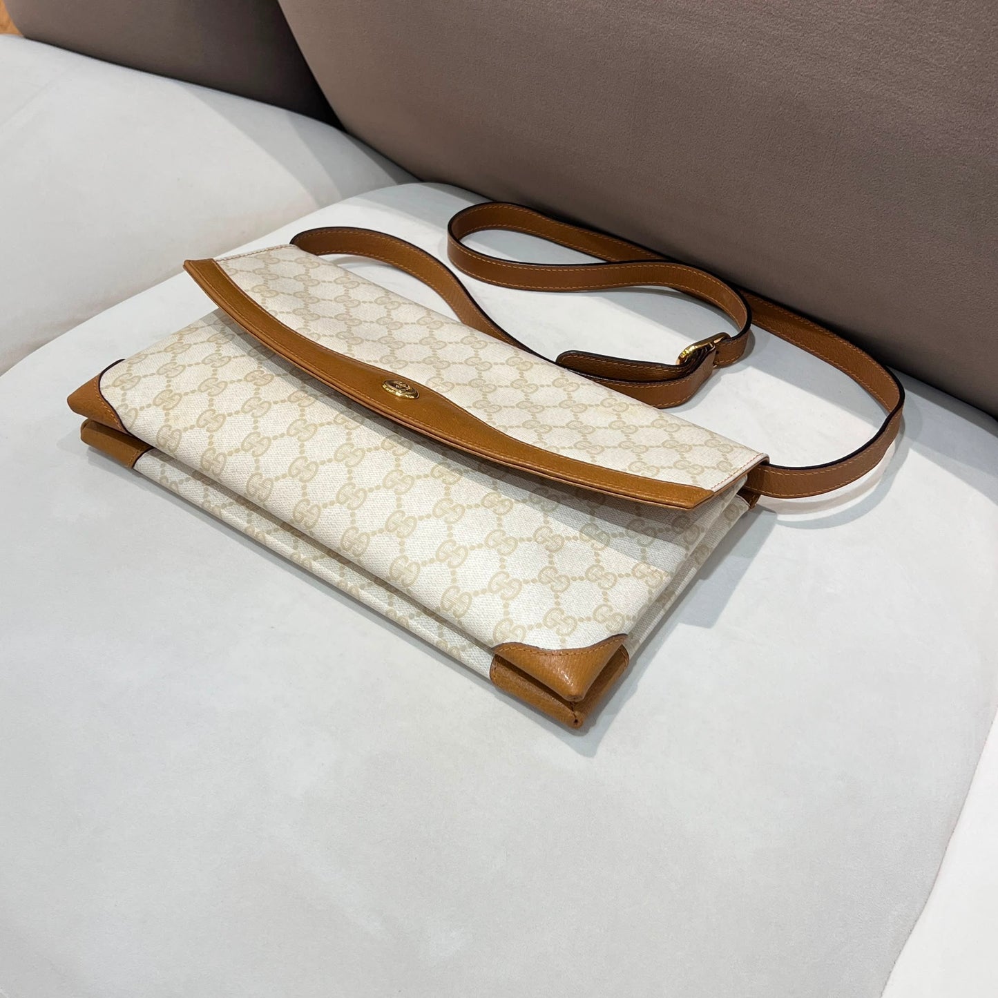 Gucci Vintage Beige Gg Supreme Canvas Envelope Shoulder Bag