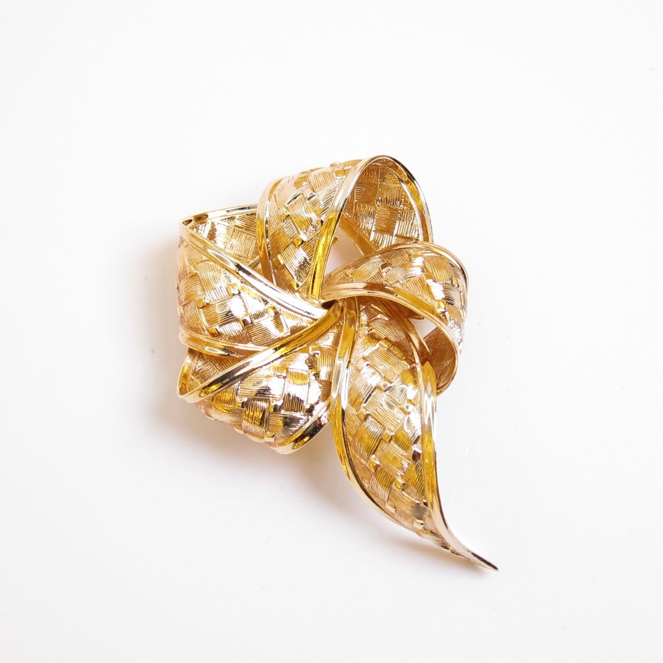Christian Dior Vintage Basketweave Ribbon Golden Brooch