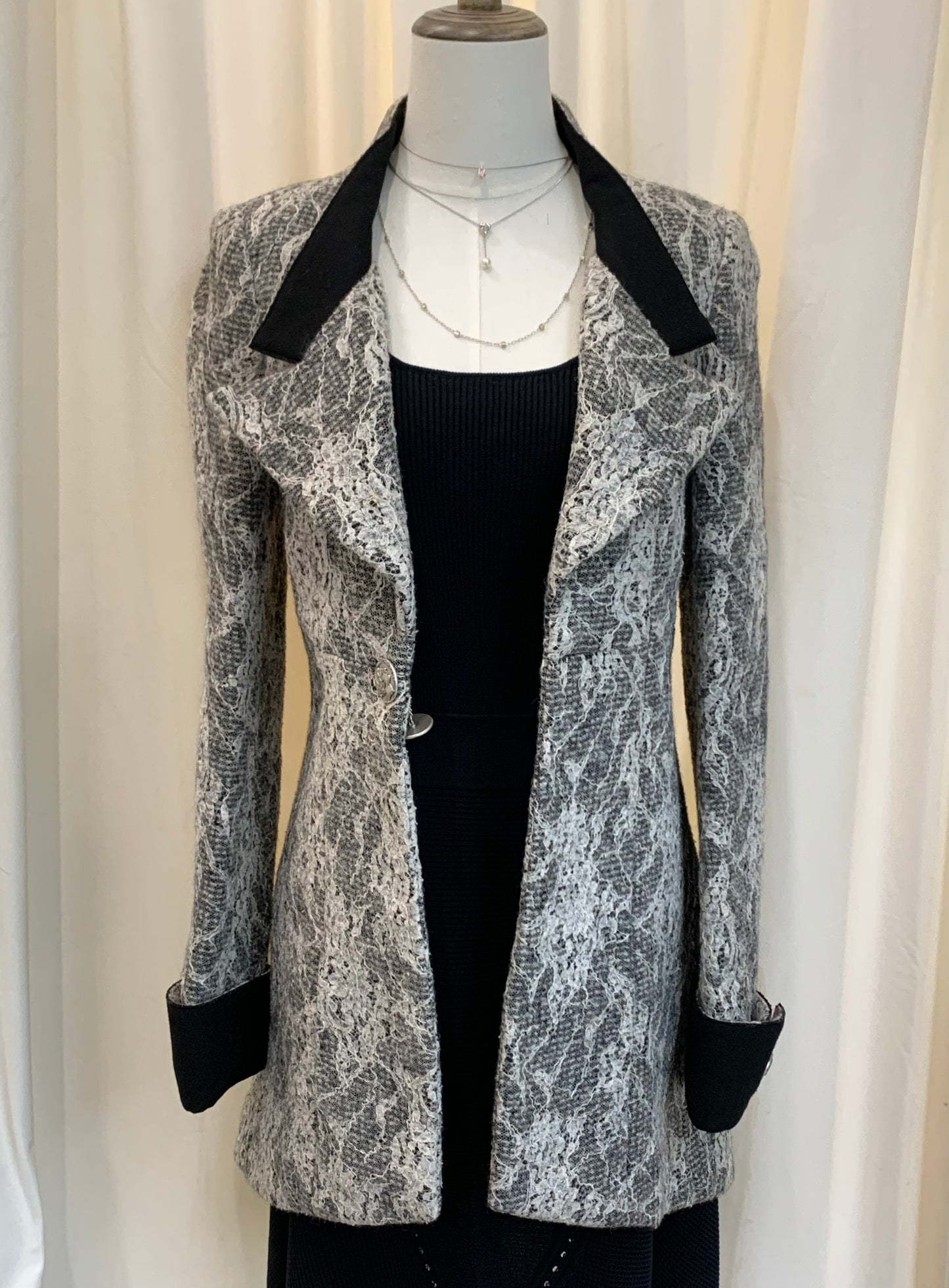 Chanel Paris À Rome Monochrome Lace Cropped Jacket Size 40