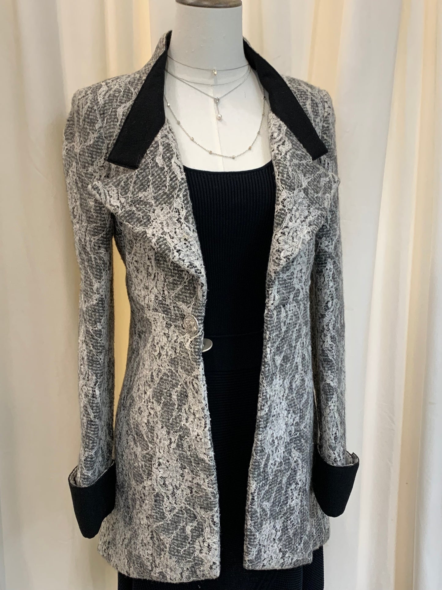 Chanel Paris À Rome Monochrome Lace Cropped Jacket Size 40