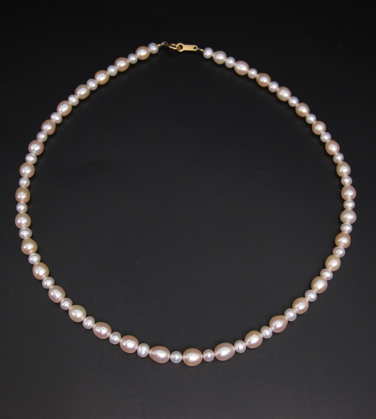 No Brand Vintage Two Tone Freshwater Pearl with K18 Clasp Necklace