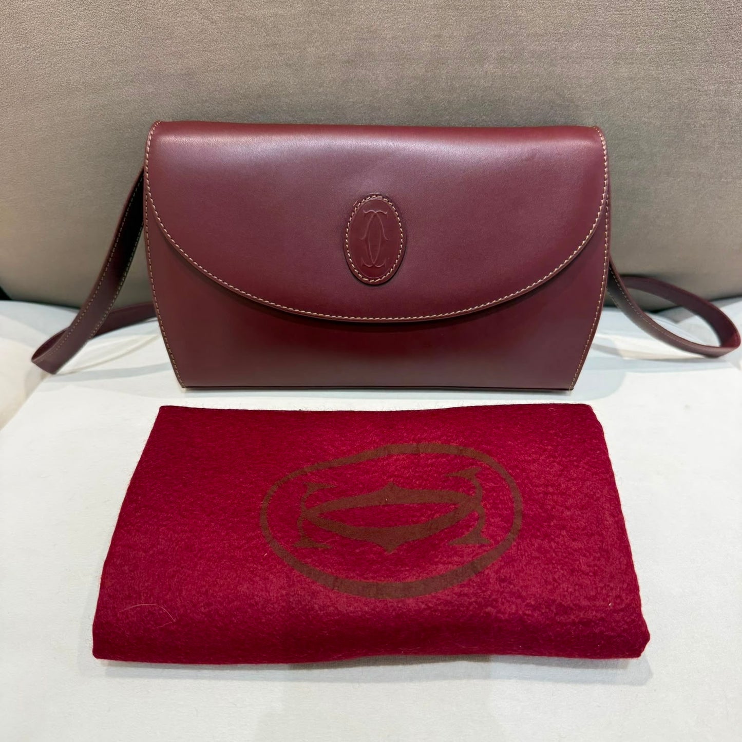 Cartier Vintage Must de Cartier Bordeaux Leather Shoulder Bag