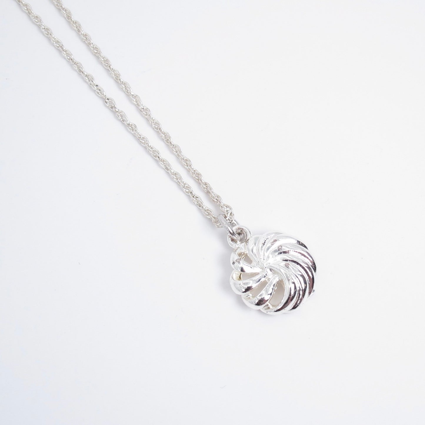 Monet Vintage Swirl Ribbon Pendant Silver Necklace