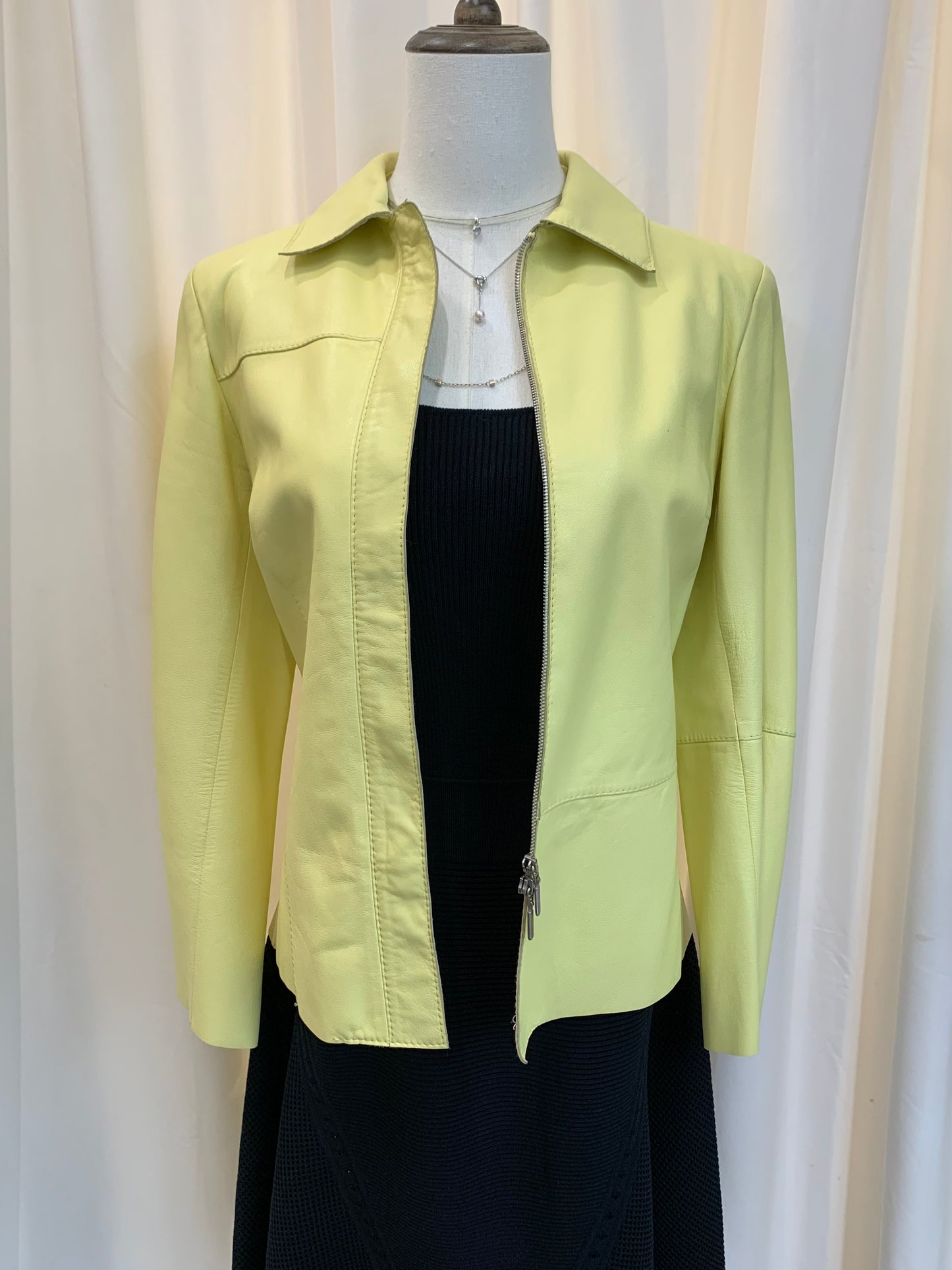 Valentino Miss V Vintage Lemon Yellow Leather Cropped Jacket Size 38