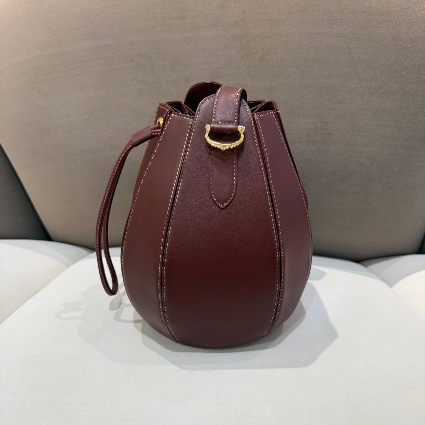 Cartier Vintage Must De Cartier Burgundy Leather Drawstring Shoulder Bag