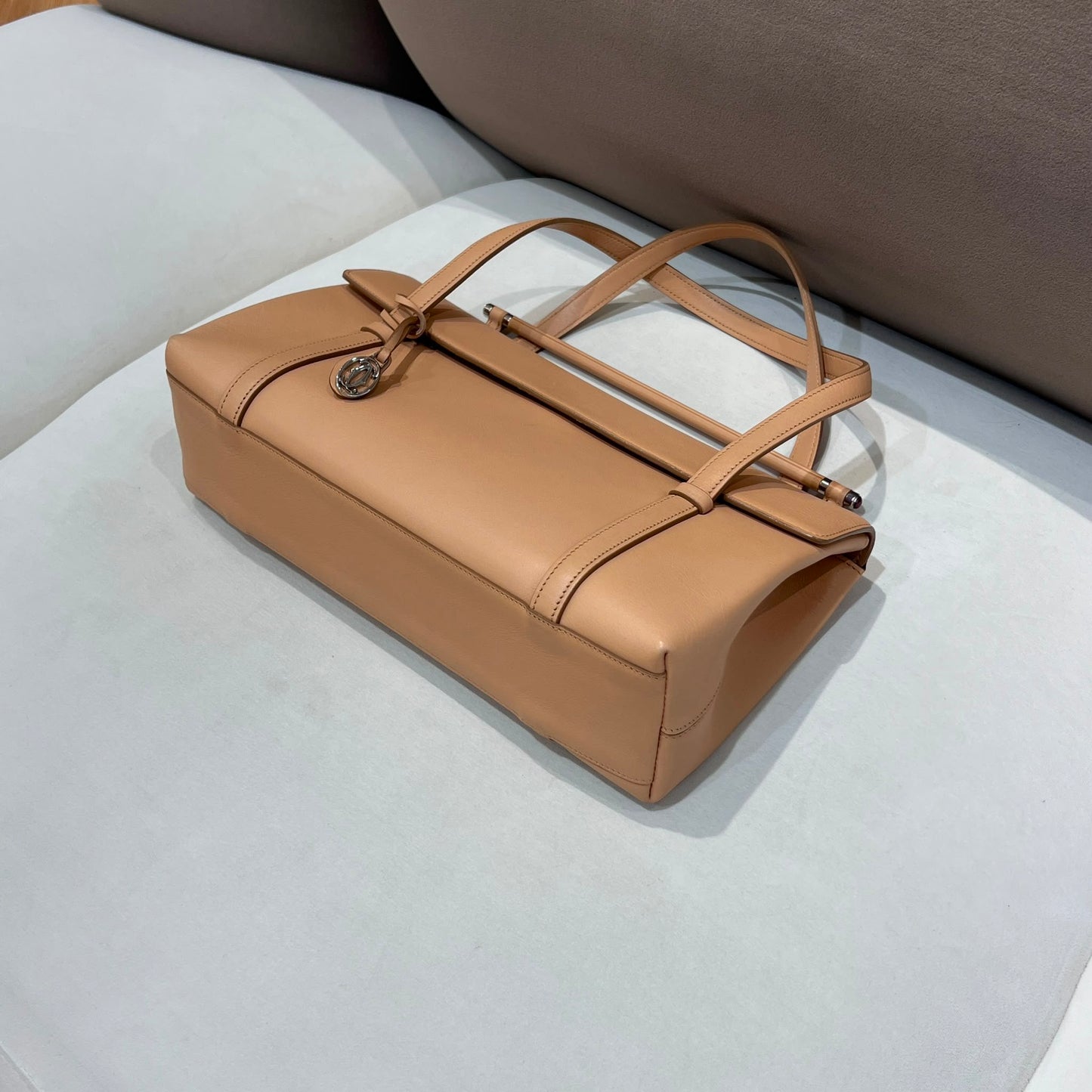 Cartier Vintage Beige Cabochon Leather Flap Handbag