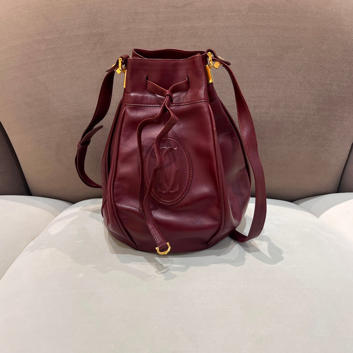 Cartier Vintage Must De Cartier Bordeaux Leather Drawstring Bucket Shoulder Bag