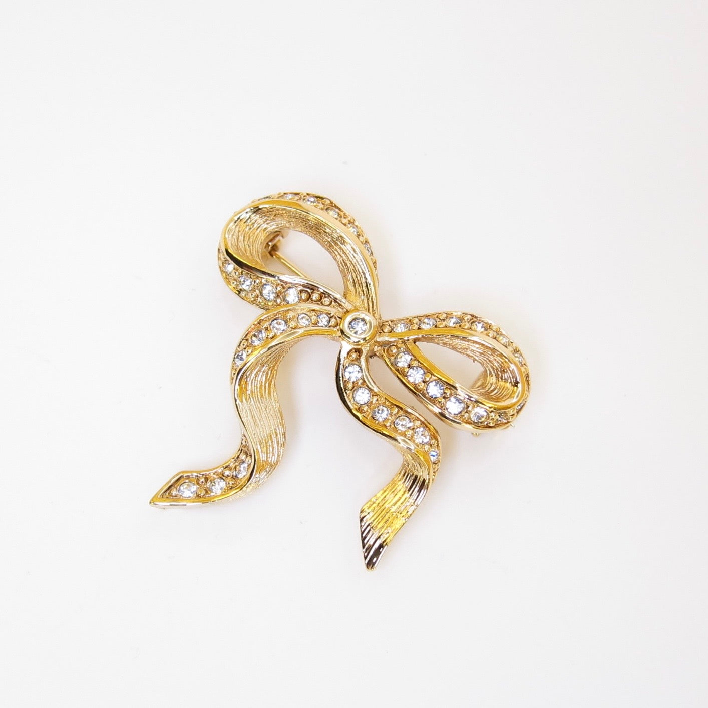 Christian Dior Vintage Ribbon with Rhinestone Golden Brooch