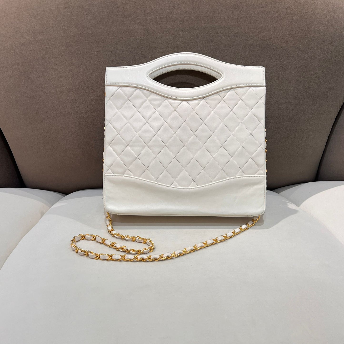 Chanel 復古白色小羊皮經典復古購物袋
