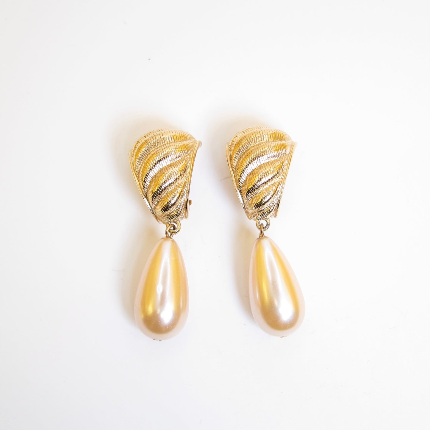 紀梵希復古珍珠金夾式耳環