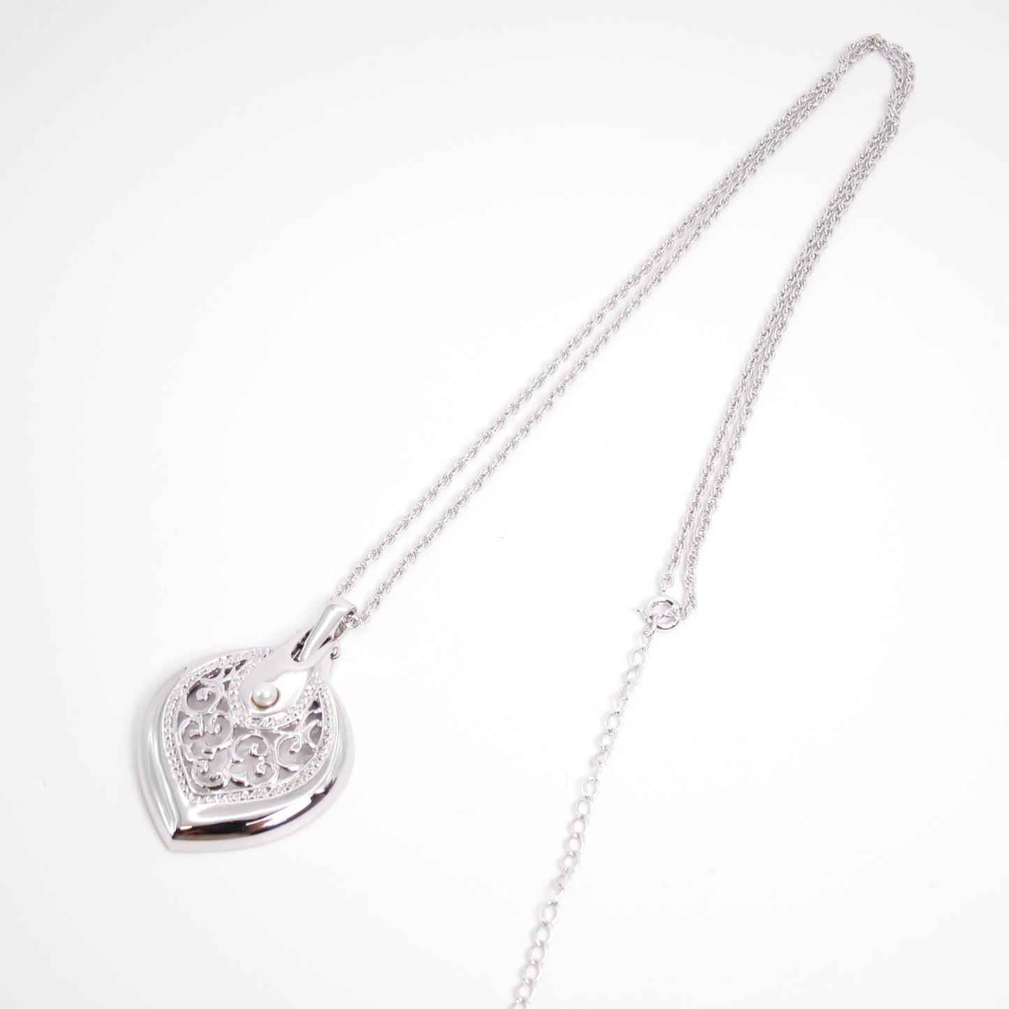 Mikimoto Vintage Pearl and Magnifying Glass Silver Long Necklace