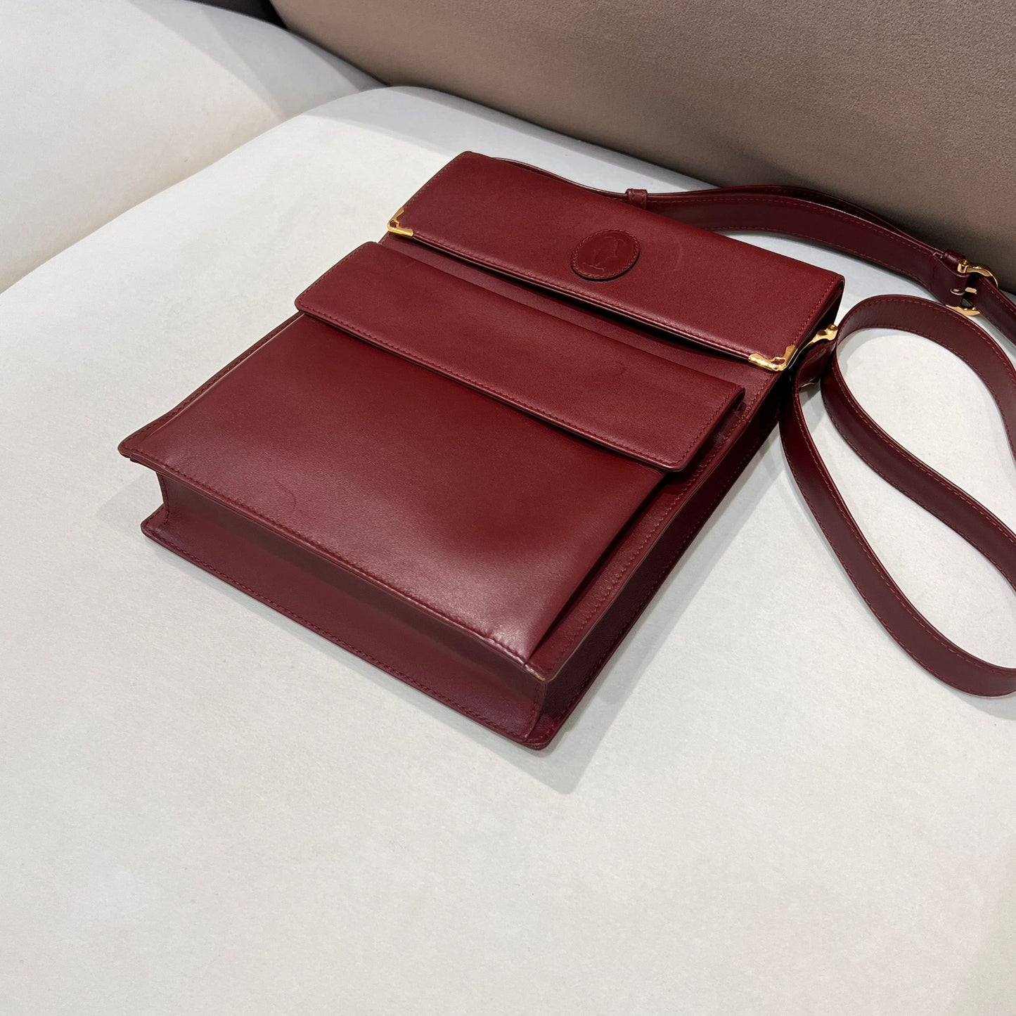 Cartier Vintage Must De Cartier Burgundy Red Leather Shoulder Bag
