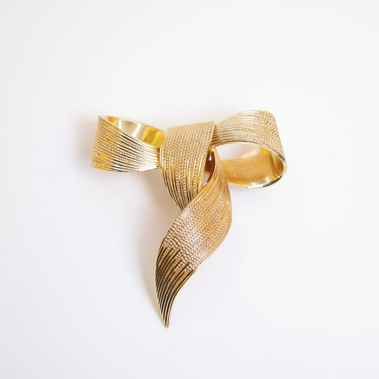 Christian Dior Vintage Ribbon Motif Golden Brooch