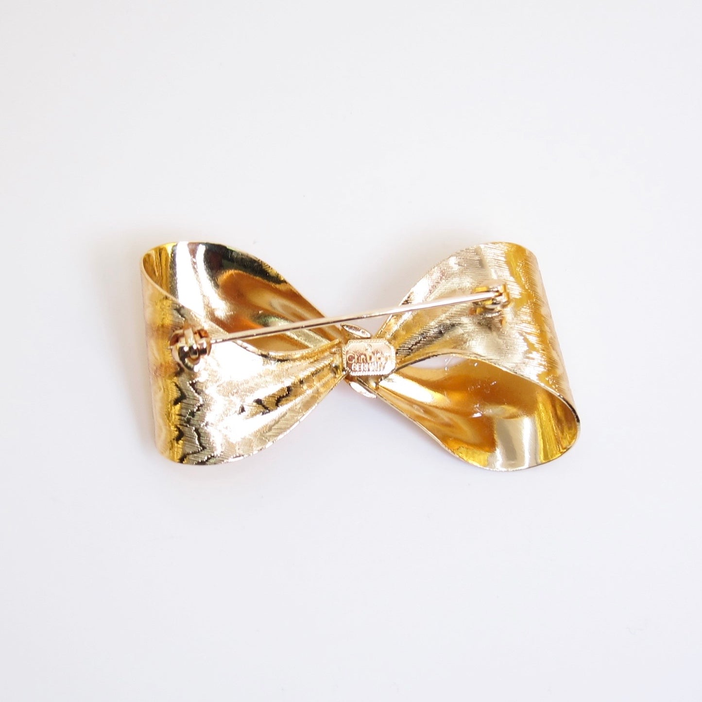 Christian Dior Vintage Ribbon Motif Golden Brooch
