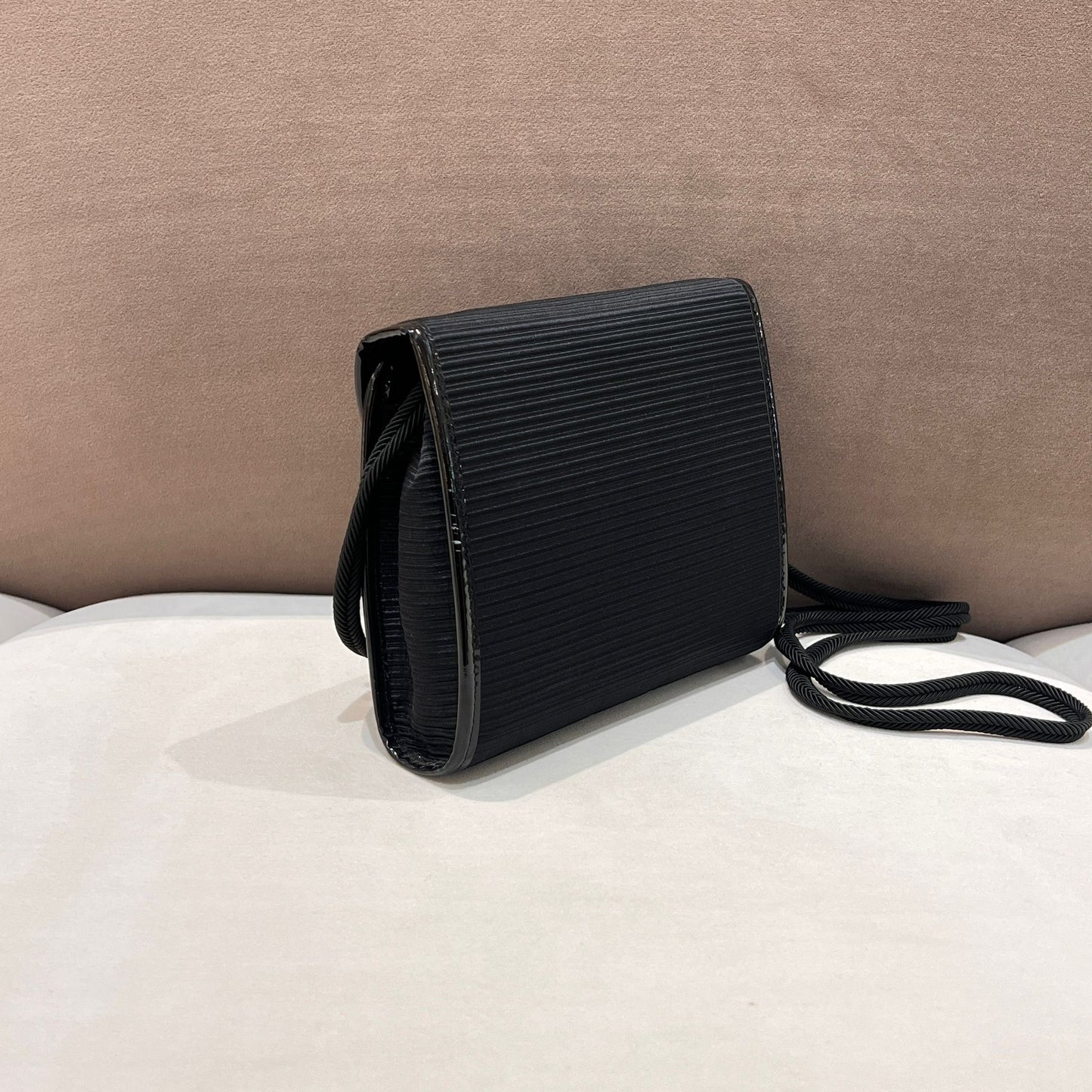 Yves Saint Laurent Vintage Ysl Heart Crystal Black Leather Shoulder Bag