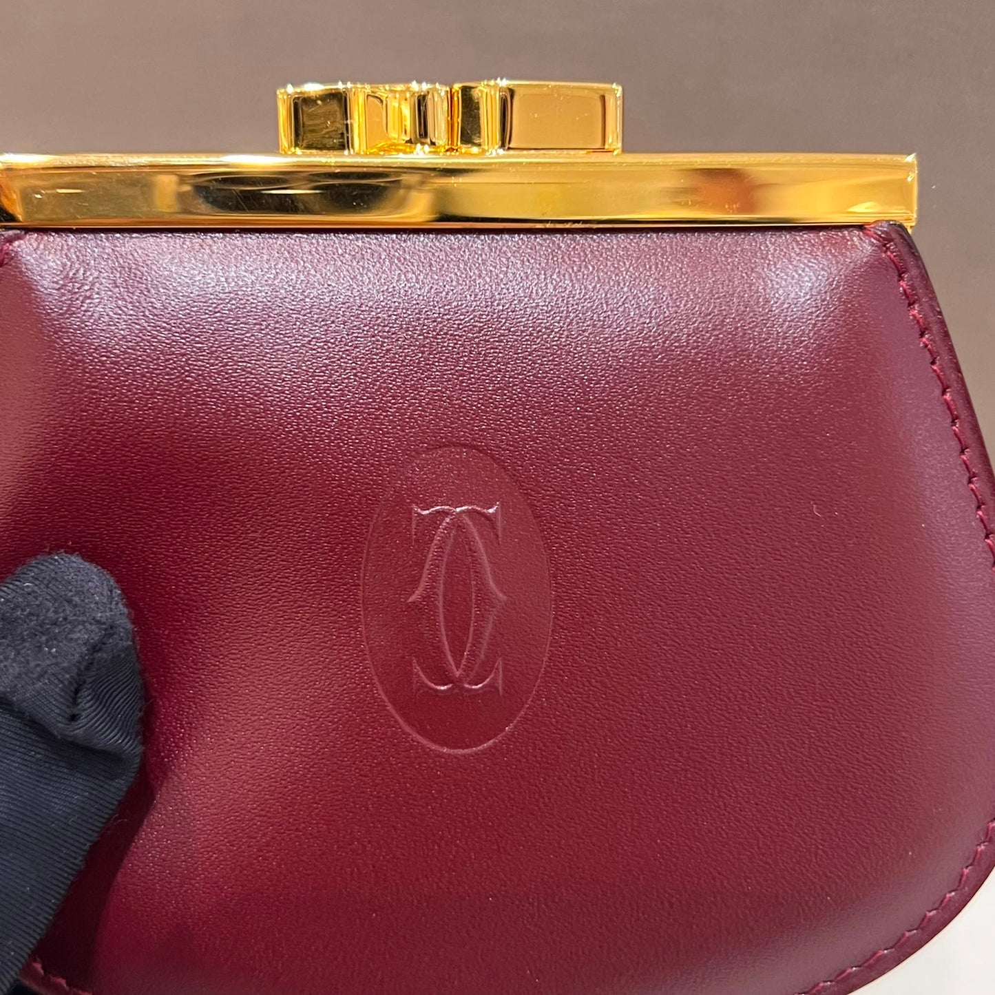 Cartier Vintage Bordeaux Leather Kiss Lock Coin Purse