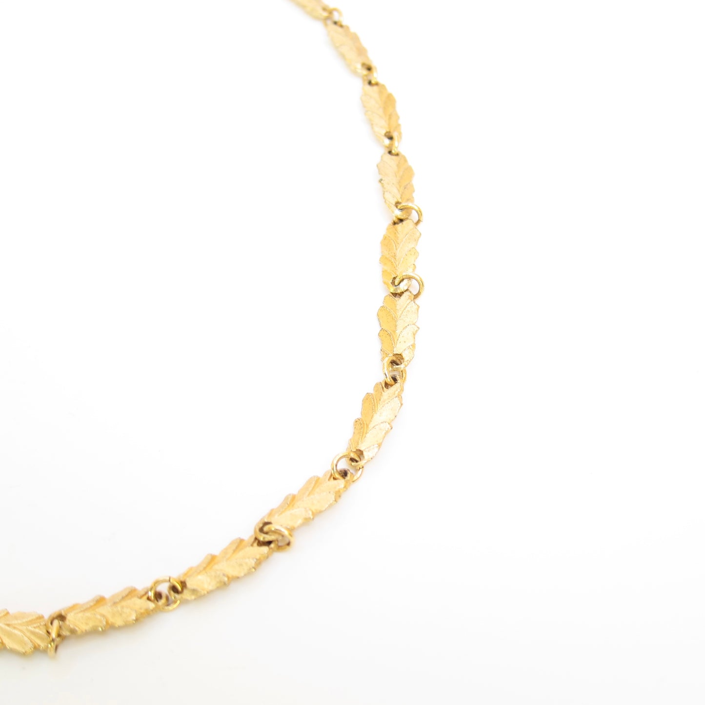 Christian Dior Vintage Leaves Motif Golden Necklace