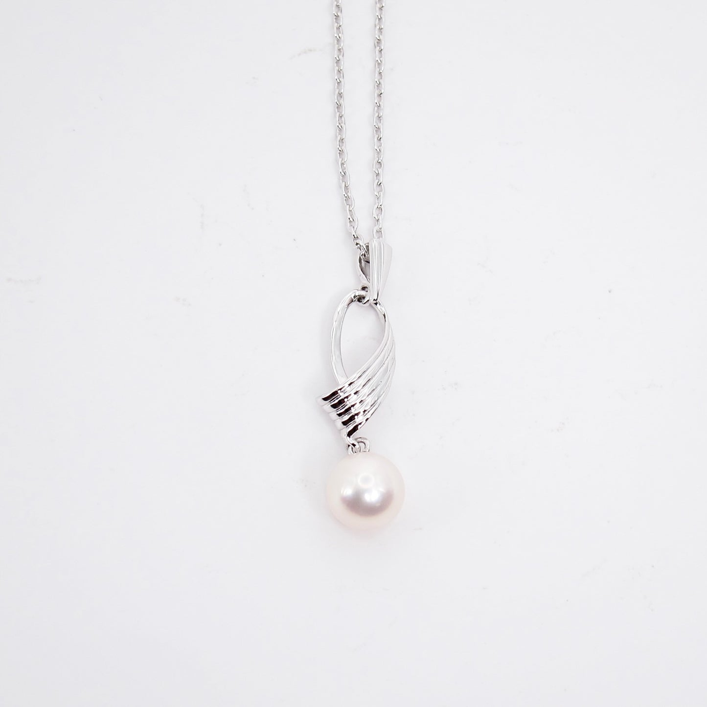 Mikimoto Vintage Stylish Pearl Silver Necklace