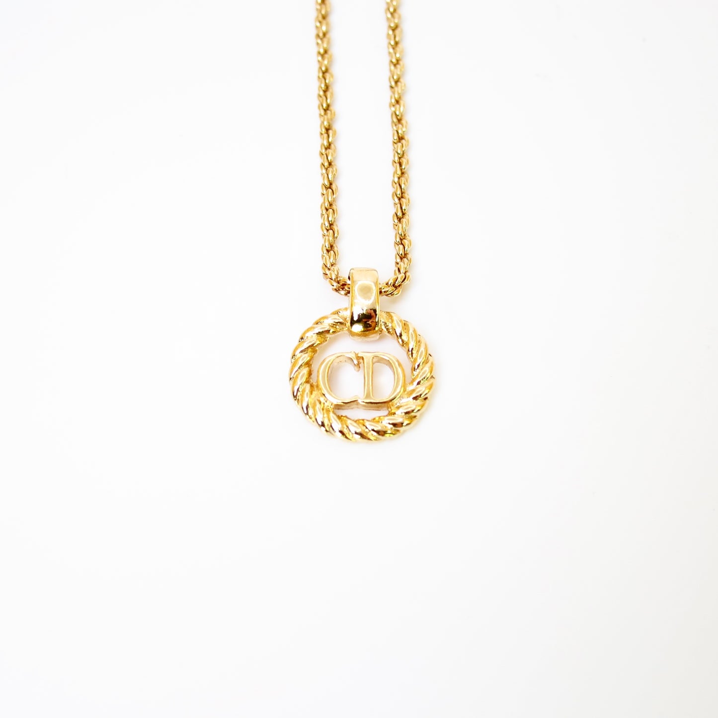 Christian Dior Vintage CD Logo in Twist Circle Golden Necklace