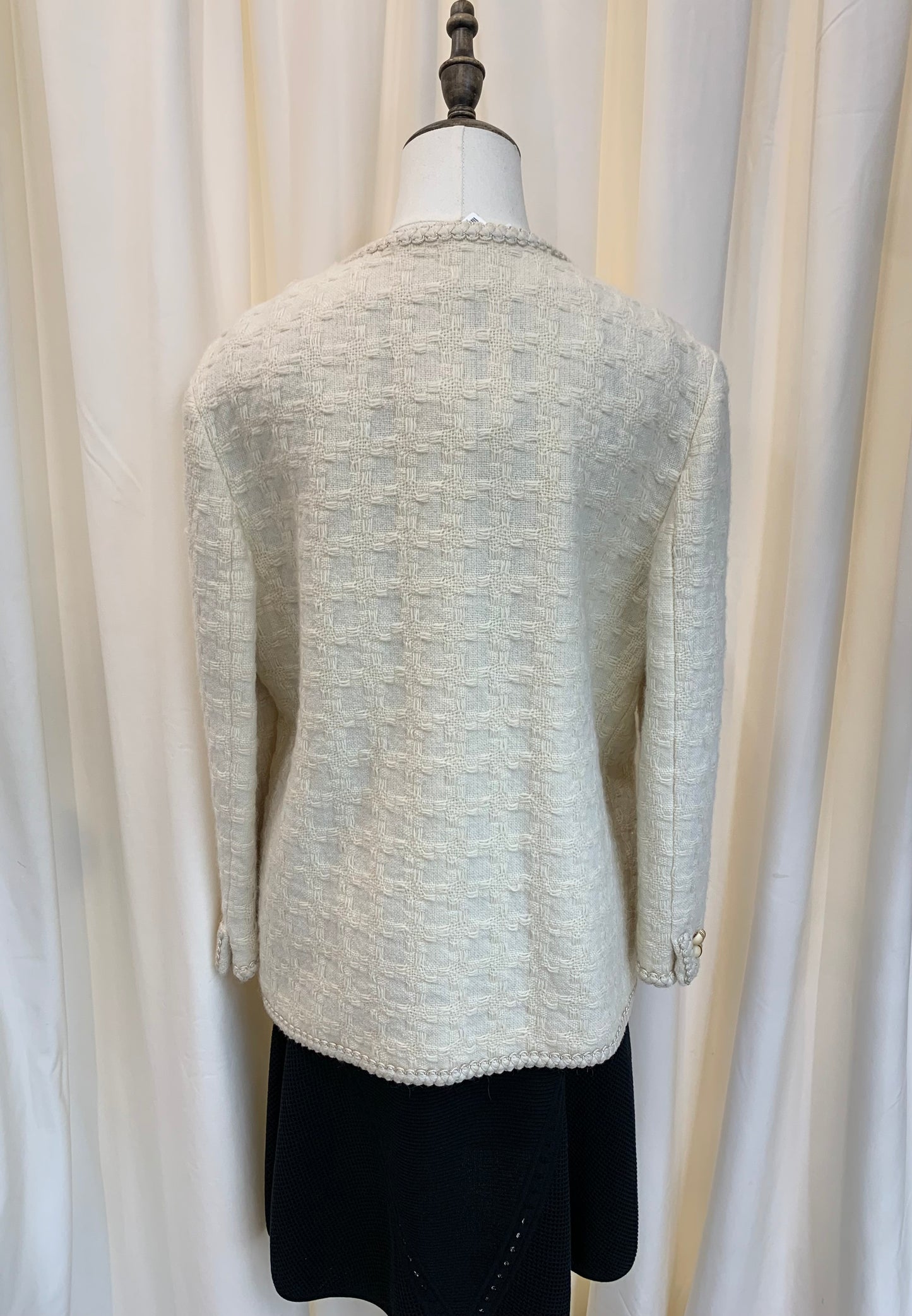 Gucci Vintage Cream Tweed Cropped Collarless Jacket