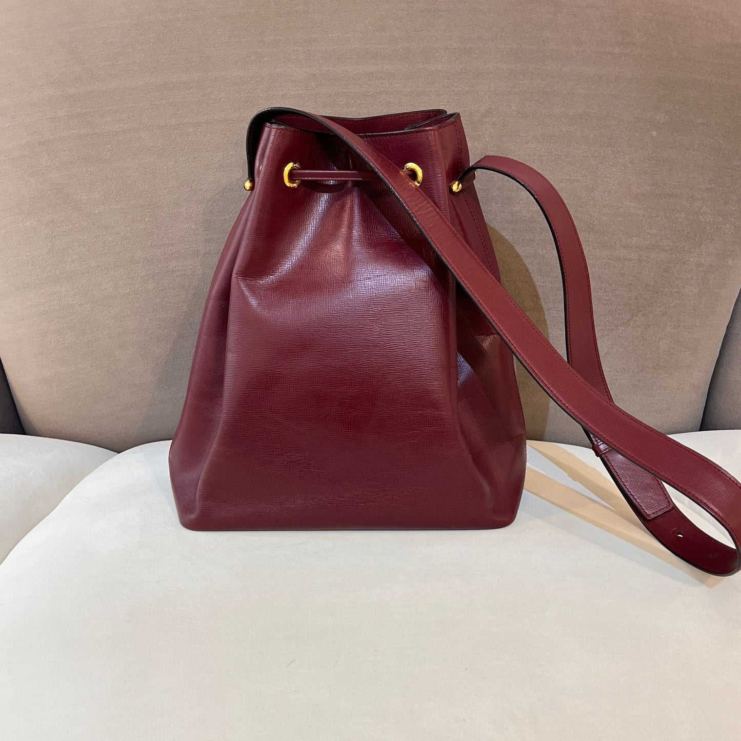 Cartier Vintage Must De Cartier Bordeaux Leather Drawstring Shoulder Bag