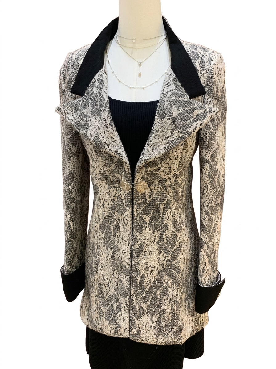 Chanel Paris À Rome Monochrome Lace Cropped Jacket Size 40
