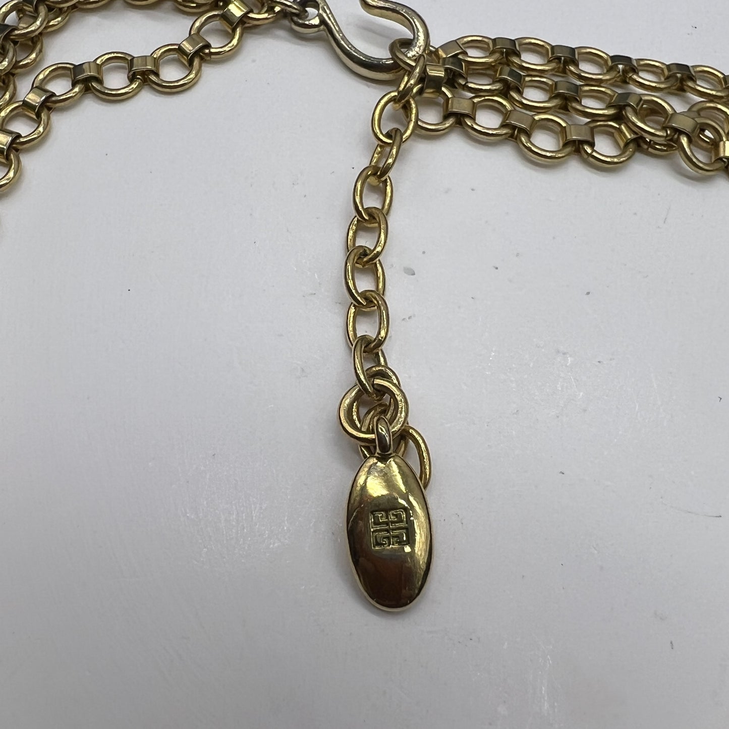 Givenchy Vintage Stylish Golden Oval Thickness Necklace