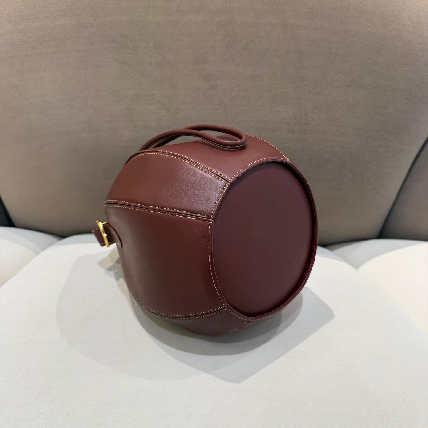 Cartier Vintage Must De Cartier Burgundy Leather Drawstring Shoulder Bag