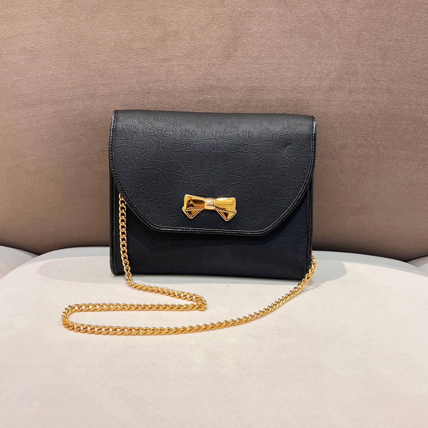 Nina Ricci Vintage Bow Embossed Leather Black Chain Shoulder Bag