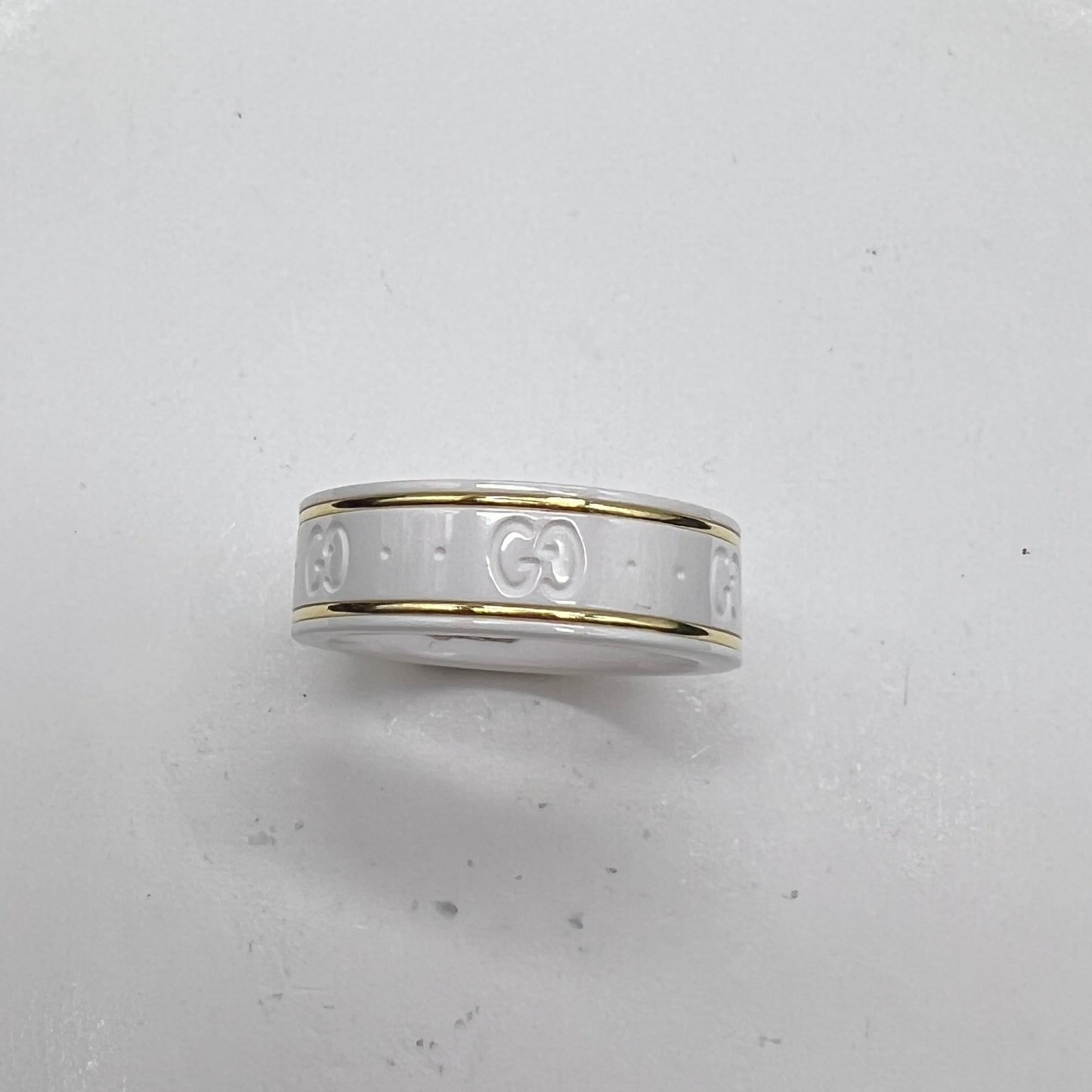 Gucci Vintage Gg Logo Yellow 750 Gold Ring